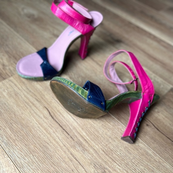 Handcrafted Made in US Sandals - Picture 3 of 10